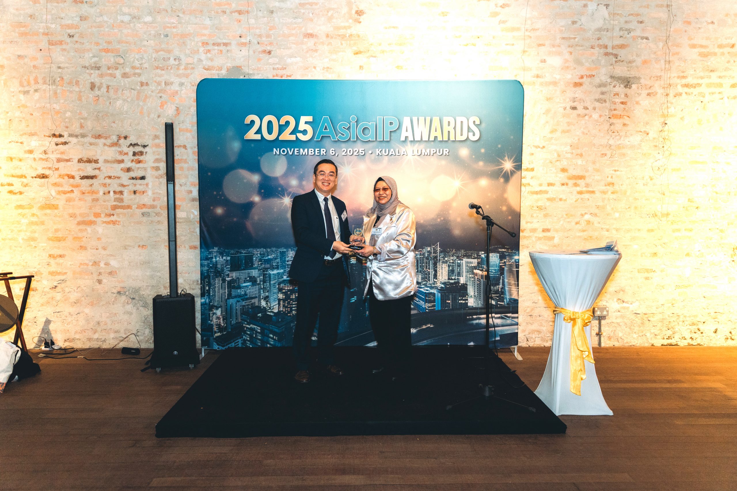 Kenfox at the Asia IP Awards (3)